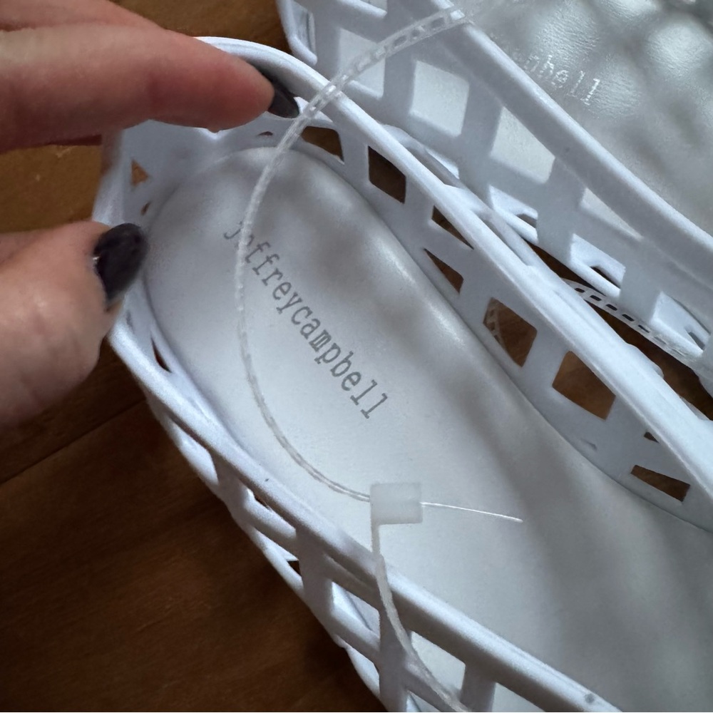 NWT Jeffrey Campbell Jellz Matte Jelly Slip On Flats Sz 8 ( no original box) - Picture 7 of 9